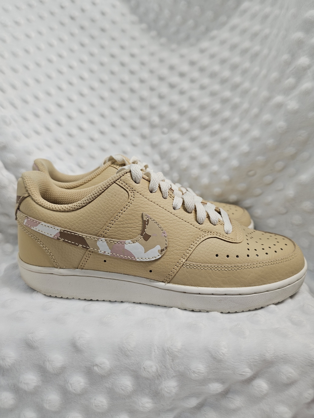 Nike Kids Beige Low-Top Sneakers with Camo Swoosh